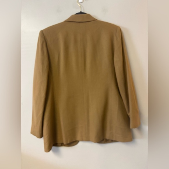 Requirements Vintage Pure Wool Caramel Color Button Blazer Size 12 - Picture 8 of 9